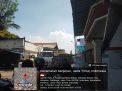 Truk Halangi Badan Jalan, Mobilitas Warga Terganggu