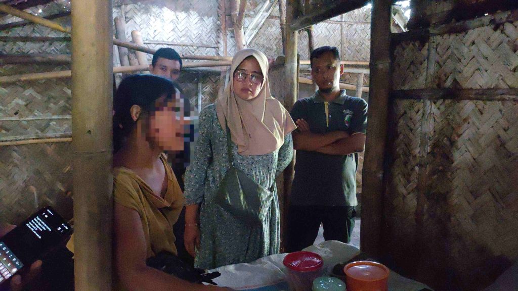 Viral Video Pria Bonceng Perempuan Berpenampilan Seksi di Jember