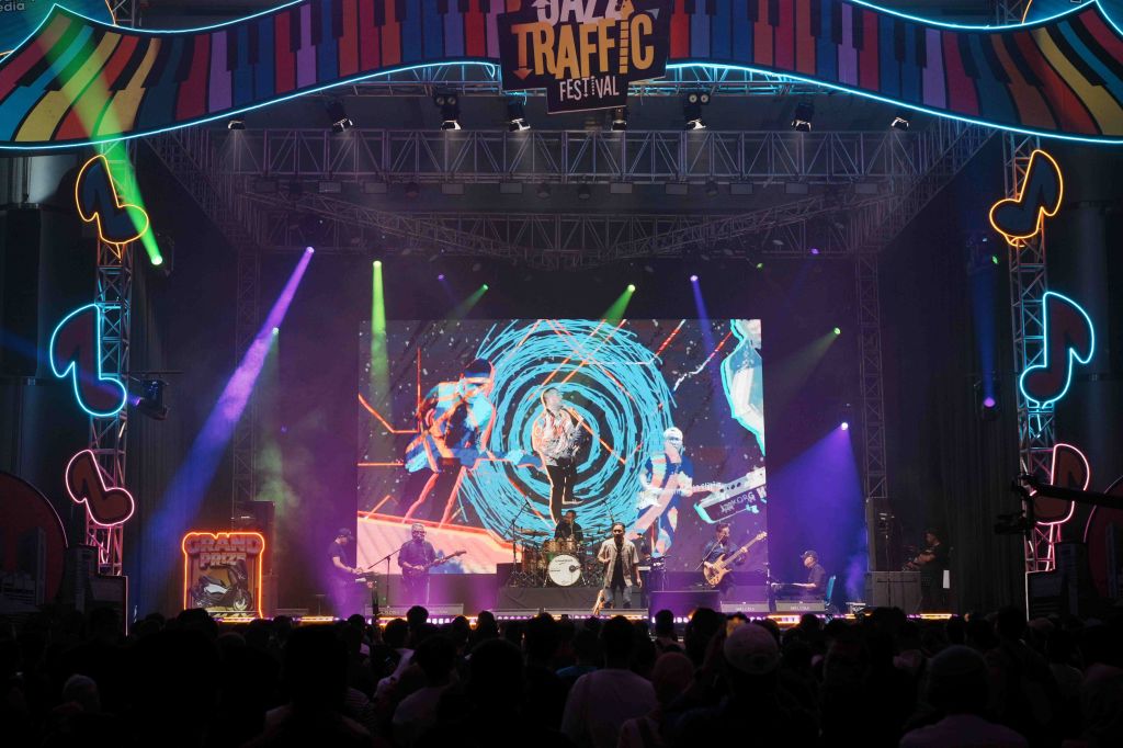 Kenang Glenn Fredly, The Bakuucakar Ajak Penonton JTF 2024 Bernostalgia