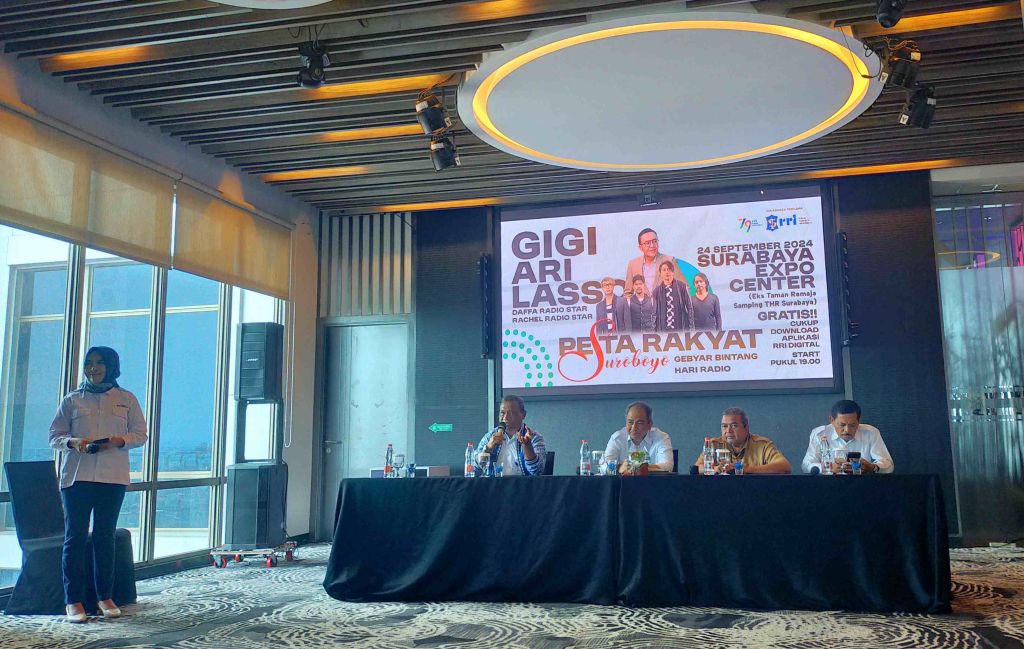 Ari Lasso dan Gigi Akan Meriahkan Pesta Rakyat Gebyar Bintang Hari Radio di Surabaya