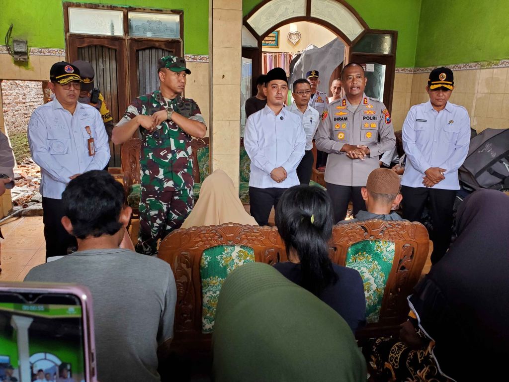 Rumah Anggota Meledak, Kapolres Mojokerto Minta Maaf ke Korban