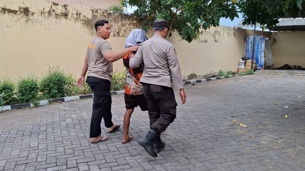Maling Rokok di Probolinggo Remuk Dihajar Massa