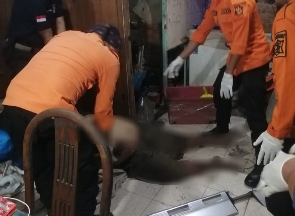 Geger, Pria di Surabaya Ditemukan Tewas dalam Rumah