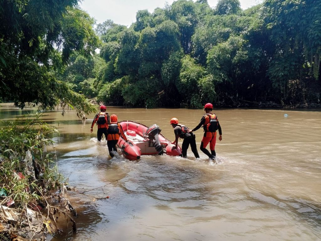 Nenek di Jember Dilaporkan Hilang Terseret Arus Sungai Bedadung