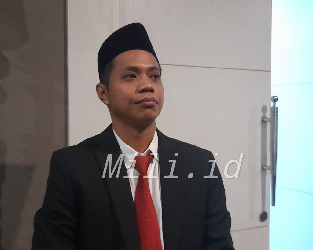 Bawaslu Surabaya Lantik 93 Panwascam di Garden Palace