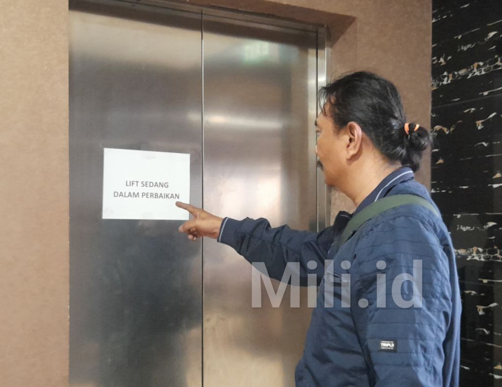 Ketua Fraksi Gerindra, Sesalkan Belum Beroperasinya Lift Gedung Baru DPRD Surabaya