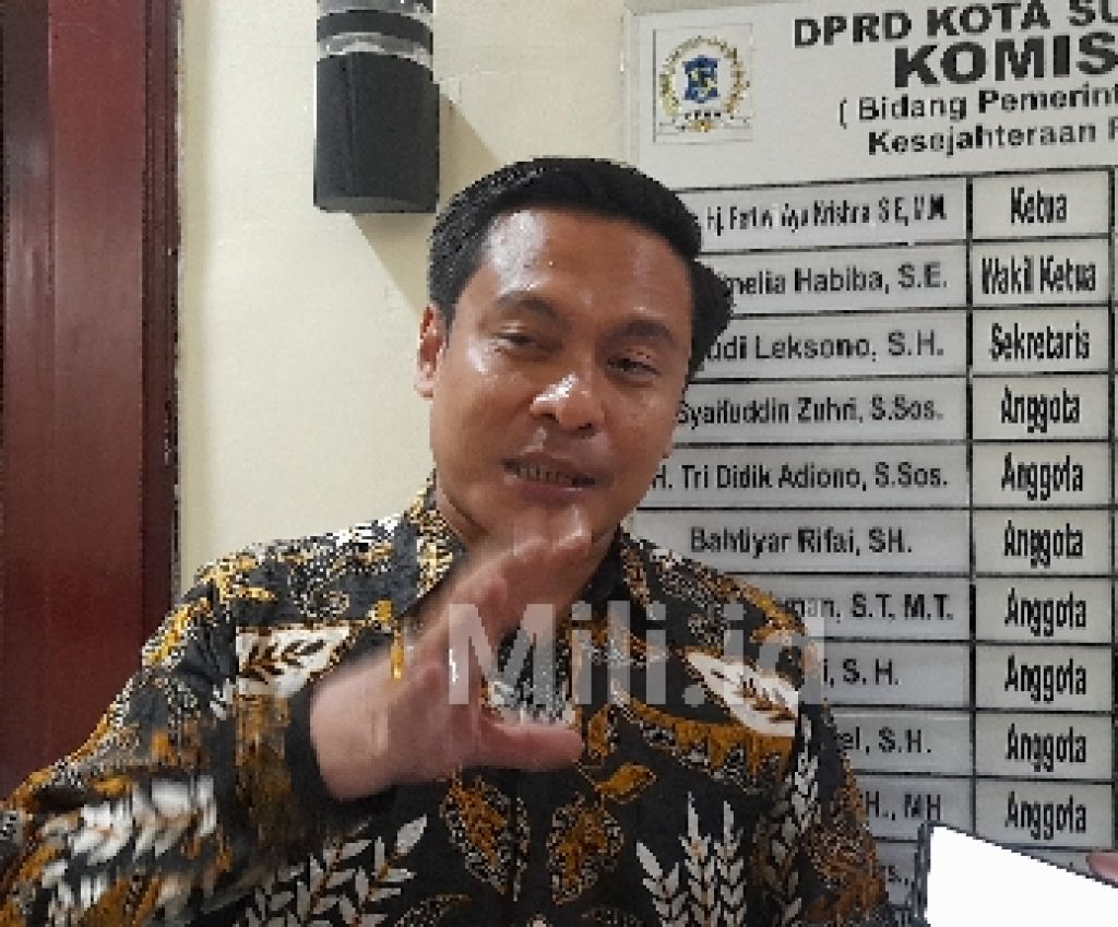 Izin Reklame di Jembatan Viadutc, DPRD: Memalukan, Kayak Enggak Ada Tempat Lain