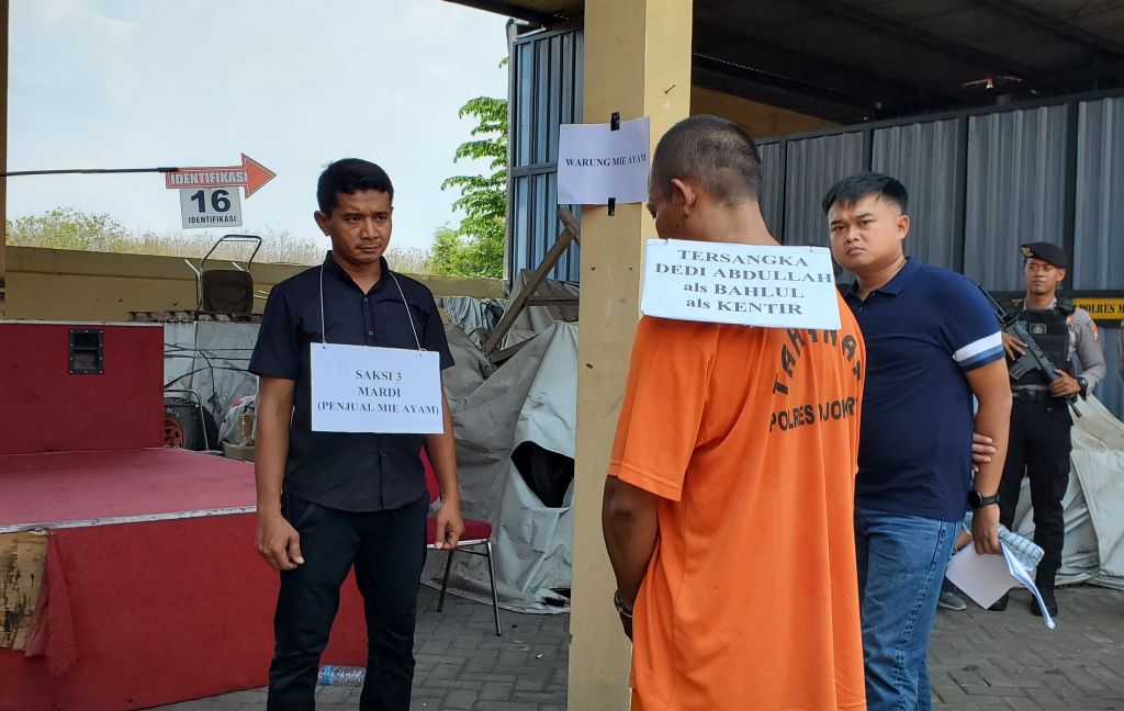 Usai Membunuh Wanita Cantik Pujaan Hati, Bahlul dengan Santainya Makan Mie