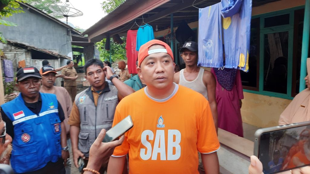 Bantu Warga Terdampak Banjir Situbondo, Mas Rio Open Donasi 2 Hari