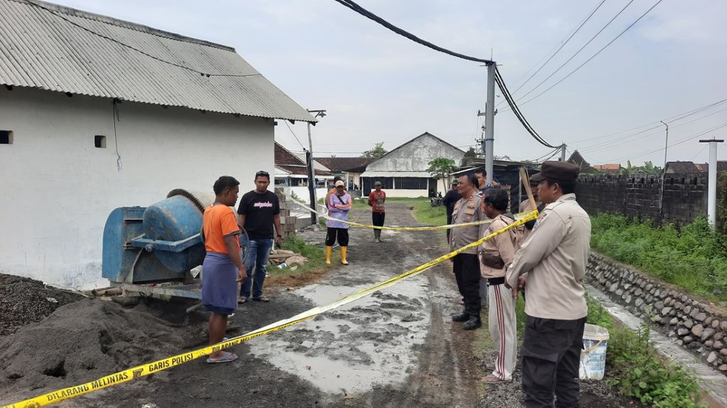 Pekerja Bangunan di Situbondo Tewas Tersengat Listrik Mesin Cor