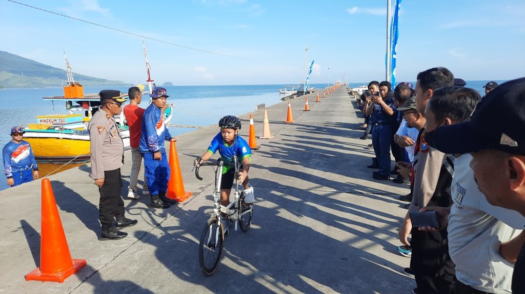 Ratusan Atlet Jatim Bertanding di Kejurda Triathlon Piala Bupati Situbondo