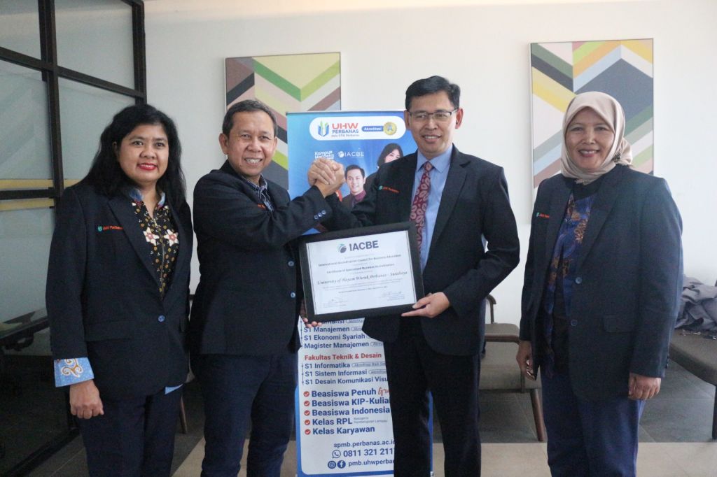 4 Prodi FEB UHW Perbanas Terima Akreditasi Internasional IACBE, Apa Itu?