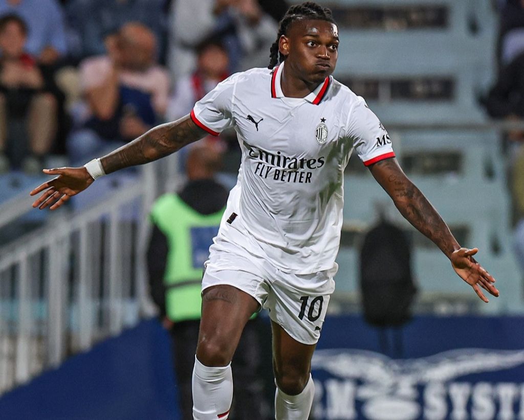 Hujan Gol, Cagliari vs AC Milan Imbang 3-3