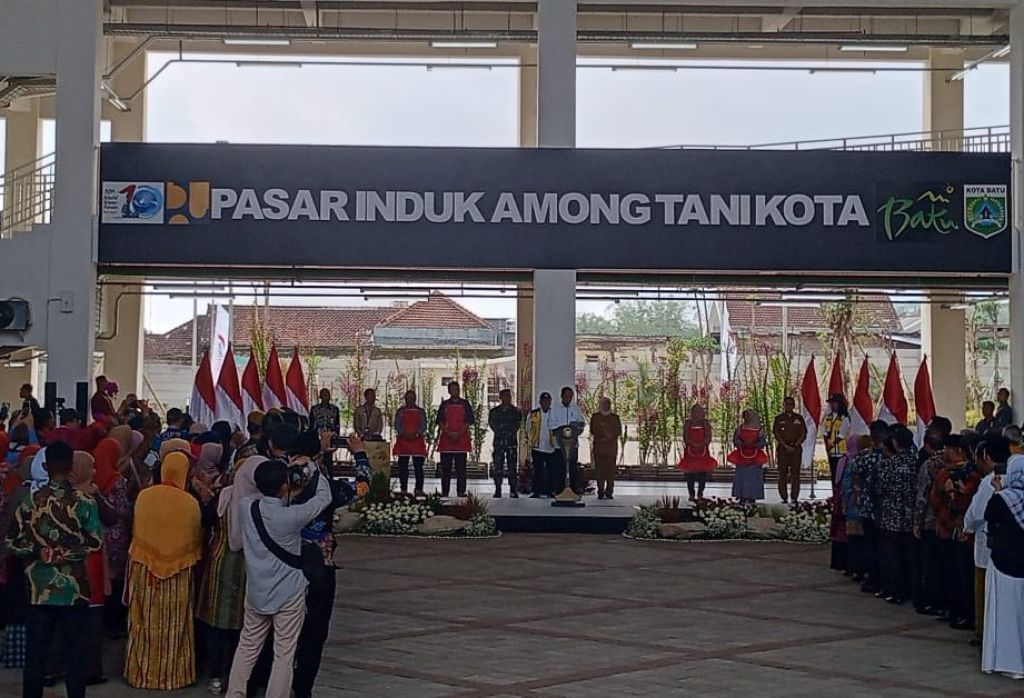 Presiden Jokowi Resmikan Pasar Tradisional Kota Batu Termegah di Indonesia