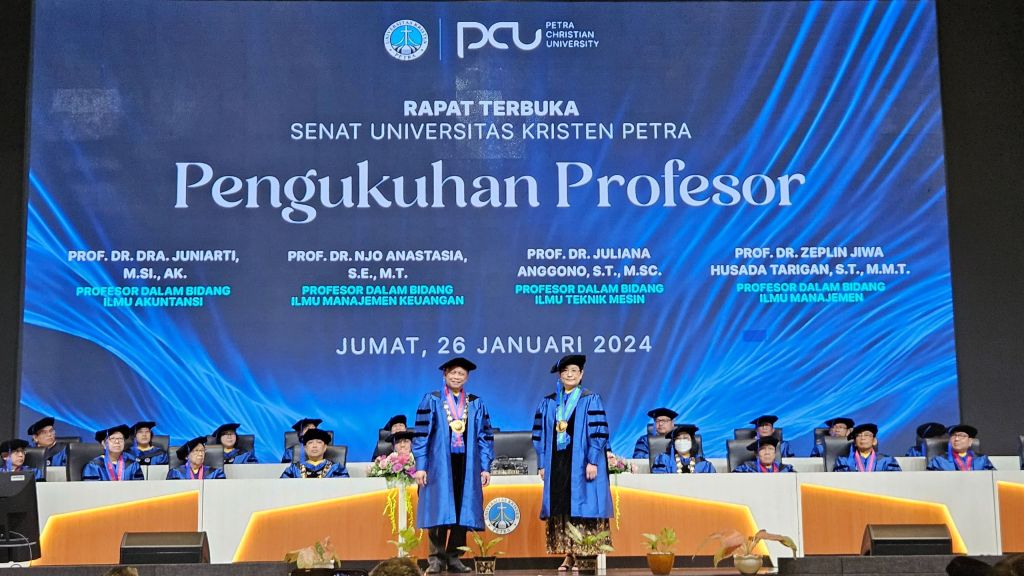Kukuhkan 4 Profesor Baru Berbagai Bidang Ilmu, PCU Siap Bersaing di Kancah Global
