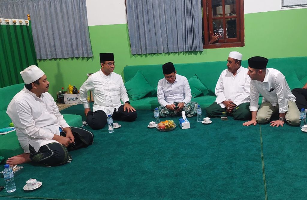 Silaturahmi ke Ponpes Wali Songo Situbondo, Anies-Cak Imin Minta Doa dan Dukungan