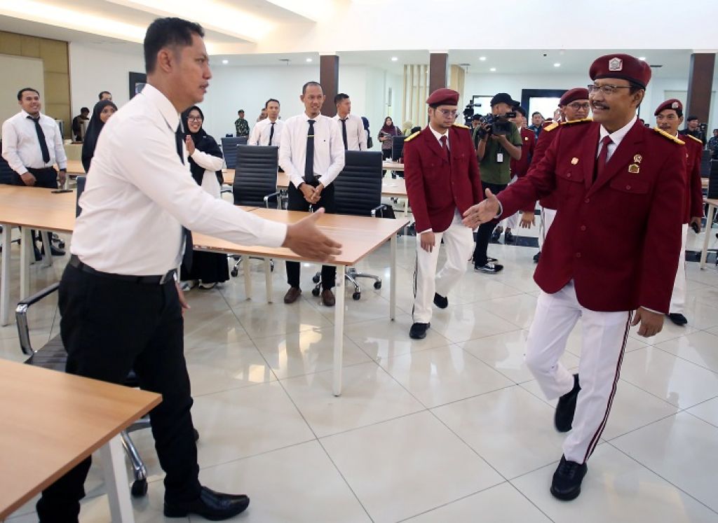 Mensos Gus Ipul Tegas: Tak Ada Toleransi Korupsi di Kementerian Sosial