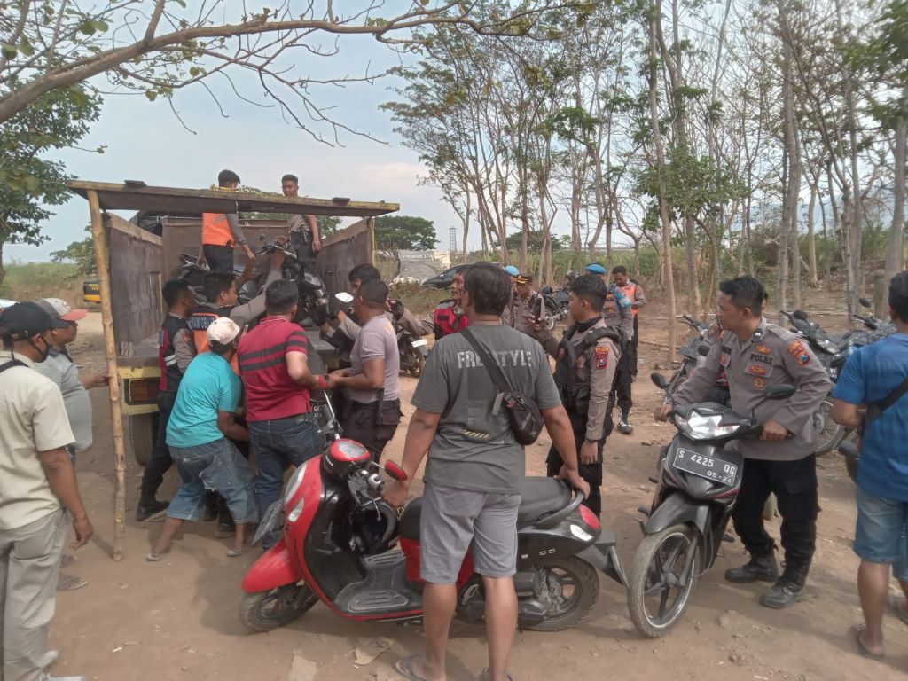 Arena Judi Sabung Ayam dan Cap Jiki di Mojokerto Digerebek