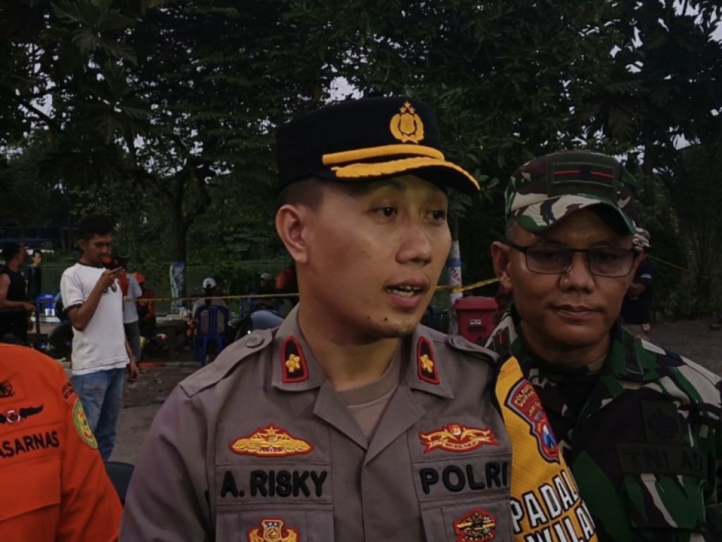 Keberadaan 1 dari 2 Balita Tenggelam di Sungai Gunungsari Surabaya Masih Misterius