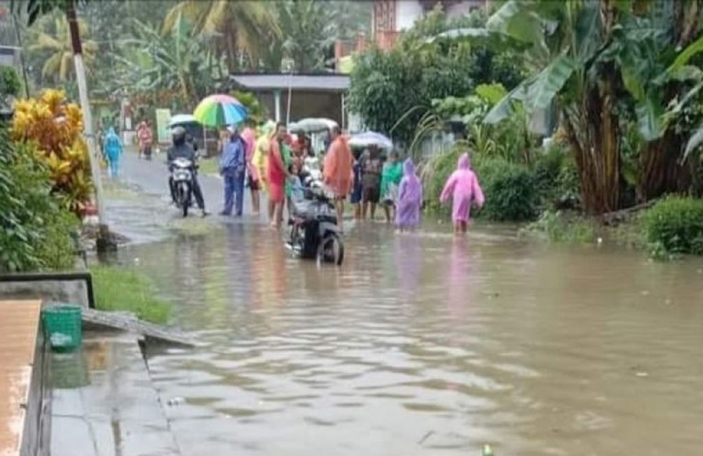 7 Cara Atasi Motor Mogok Usai Terobos Banjir, Nomor 1 Adalah Kunci
