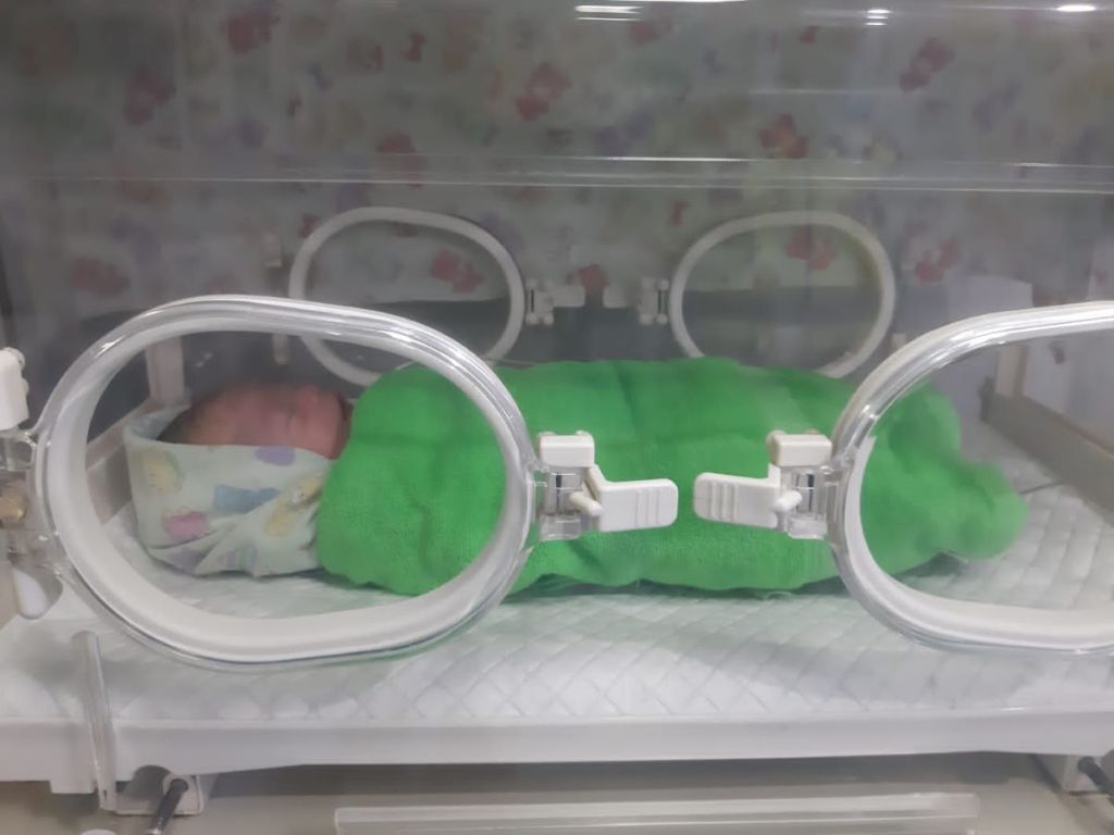 Penemuan Bayi di Atap Rumah Warga Surabaya, Kondisinya Sehat
