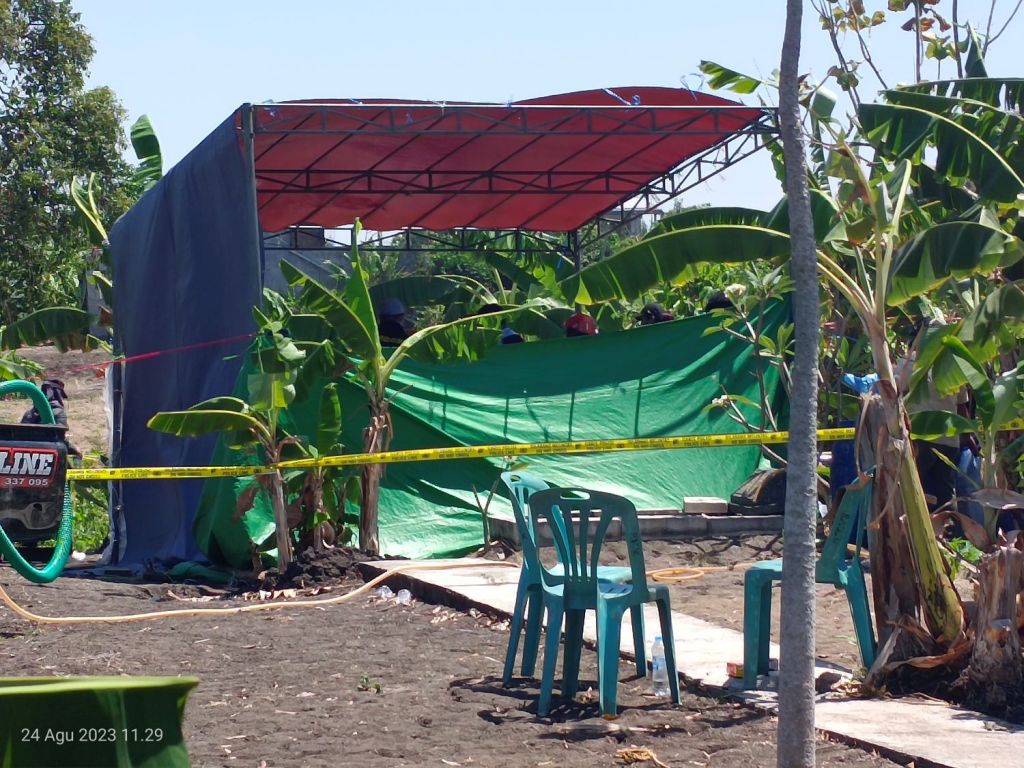 Polrestabes Surabaya Bongkar Makam Kuli Panggul Pasar UKA