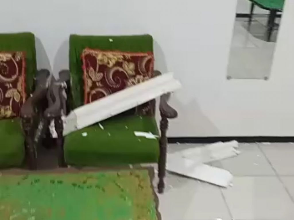 Dampak Gempa di Mojokerto, List Plafon Satu Rumah Warga Berjatuhan