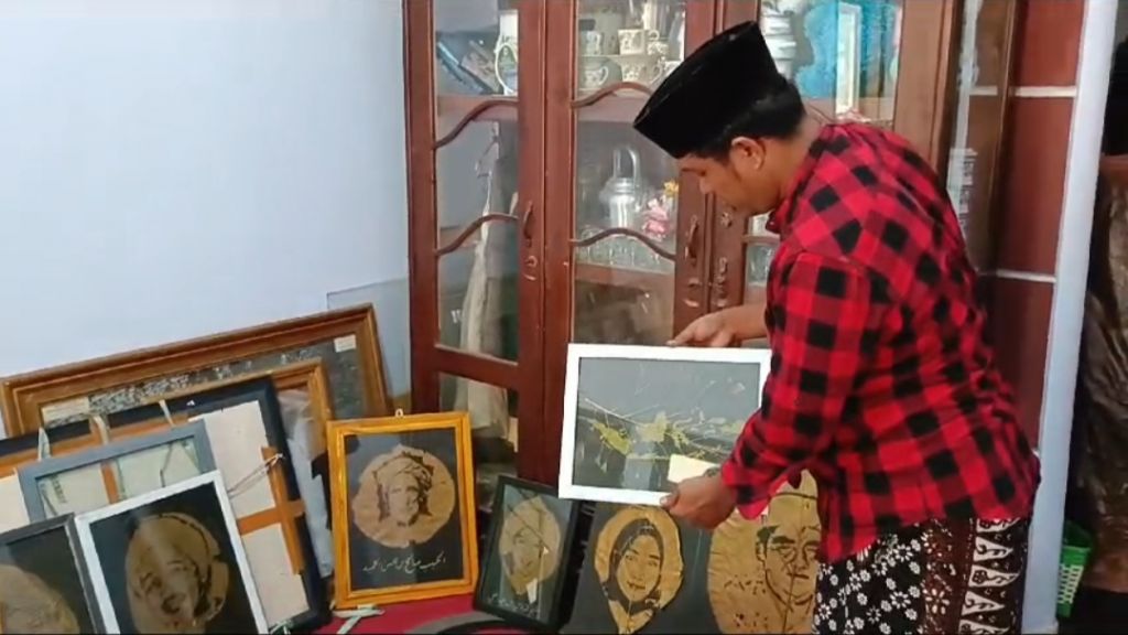 Bermodal Daun Jati, Warga di Probolinggo Raup Jutaan Rupiah