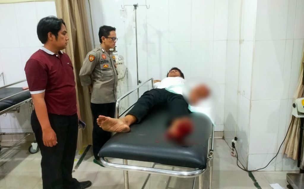 Rebutan Cewek, Seorang Pemuda Situbondo Dibacok Tetangga