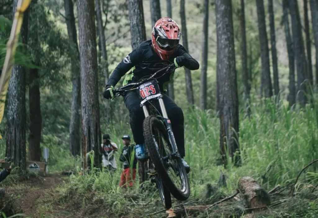 Desa Pesanggrahan Kota Batu, Surganya Pecinta Downhill Berlatih dan Berkompetisi