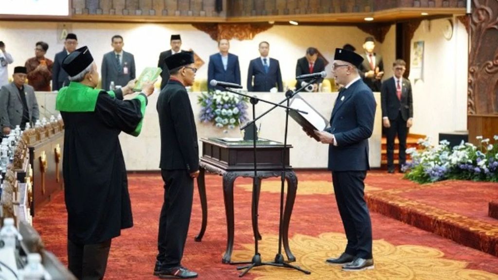 PAW, Andy Firasadi Resmi Menjadi Anggota DPRD Jatim Lanjutkan Program Desa Sadar Hukum