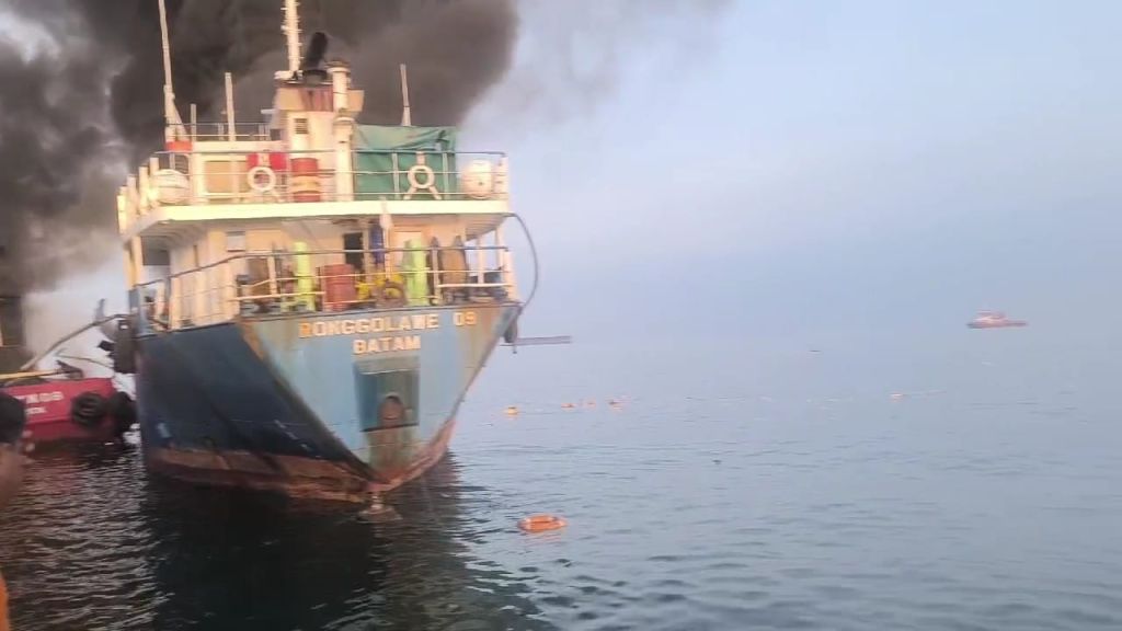 Sederet Fakta Kebakaran Kapal di Perairan Lamongan