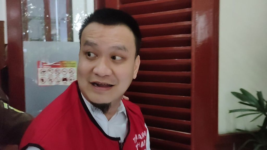 Ekspresi Ivan Sugiamto Usai Dituntut 10 Bulan Penjara