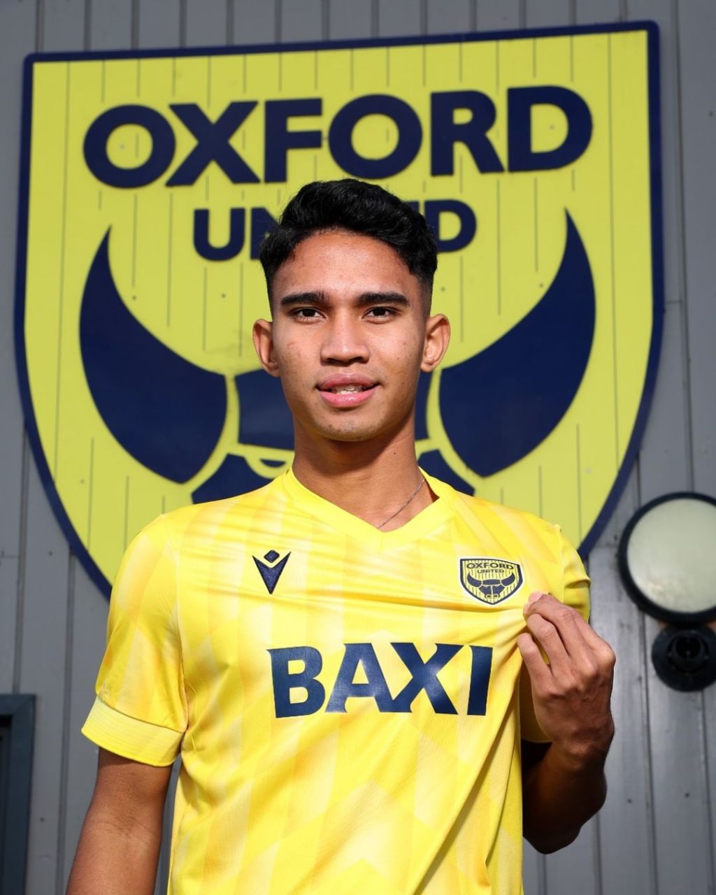 Klub Championship Inggris, Oxford United Rekrut Marselino Ferdinan
