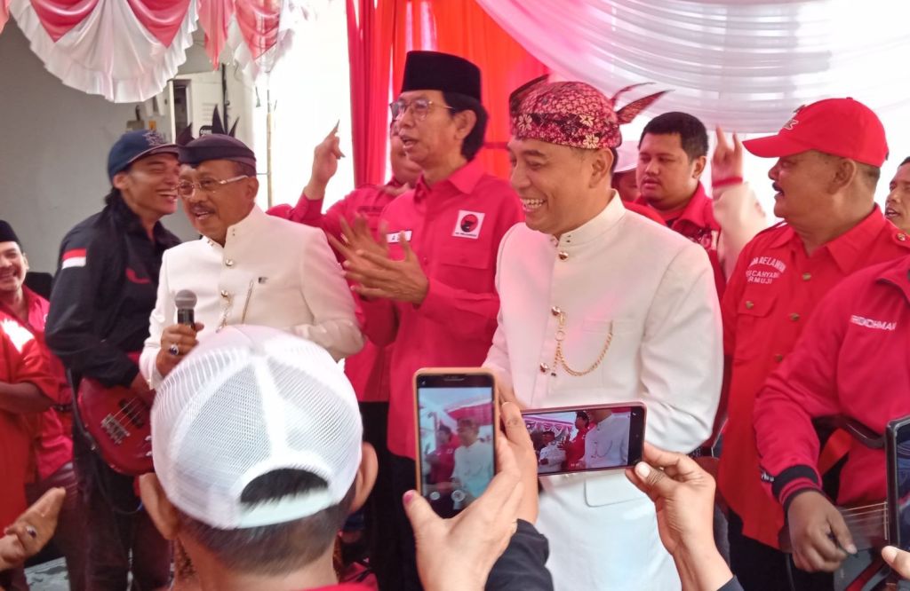 Erji Kembalikan Formulir Pendaftaran Cawali Dan Bacawali Kota Surabaya