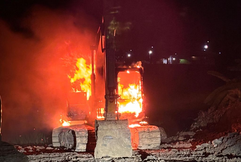 Eskavator di Galian C Probolinggo Terbakar, Kerugian Miliaran Rupiah