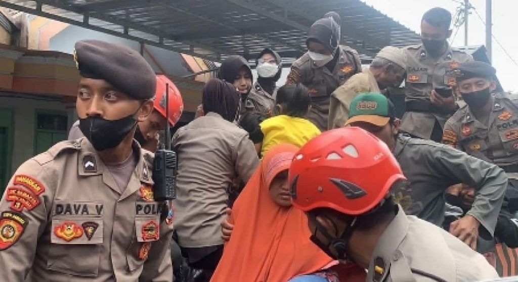 900 Personel Diterjunkan Lakukan Operasi Penanganan Darurat Paska Erupsi Semeru