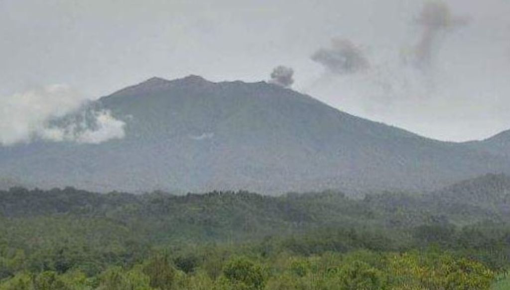 Status Gunung Raung Naik jadi Level 2 Waspada, Pengunjung Diimbau Tak Dekati Kawah