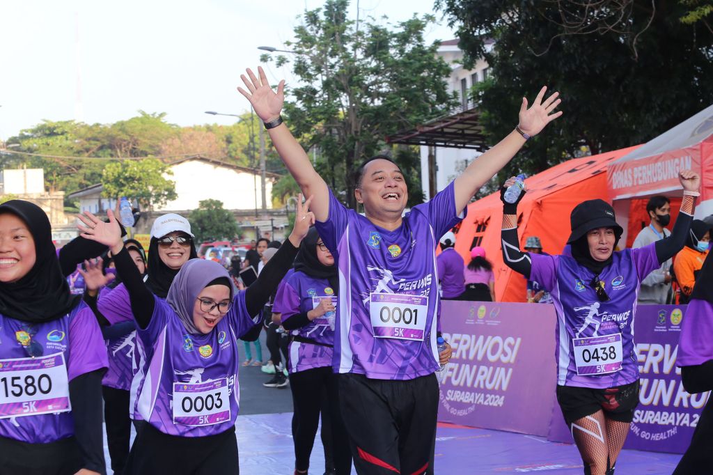 Wali Kota Eri Cahyadi Ajak Masyarakat Surabaya Hidup Sehat