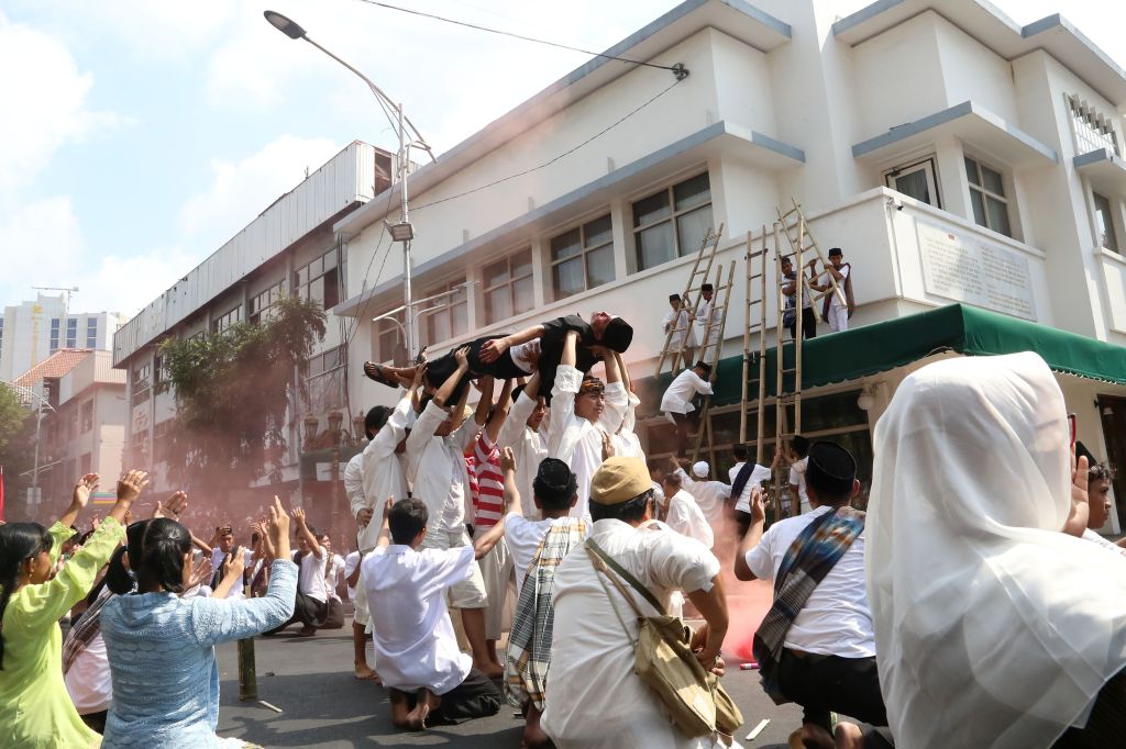 Momen Teatrikal Perobekan Bendera di Hotel Majapahit, Eri Ajak Jangan Lupa Sejarah