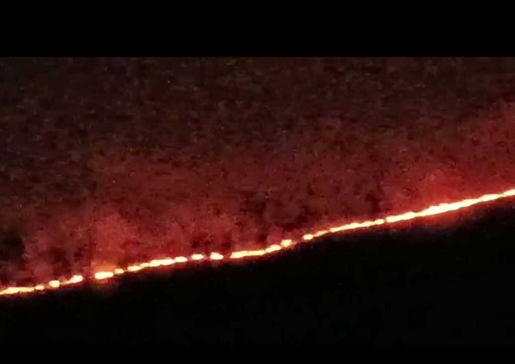 Lereng Gunung Penanggungan Terbakar