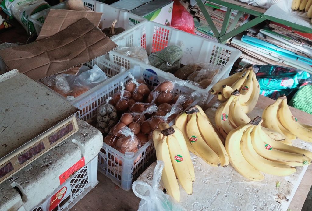 Harga Telur Ayam di Pasar Tradisional Gresik Naik Jelang Nataru