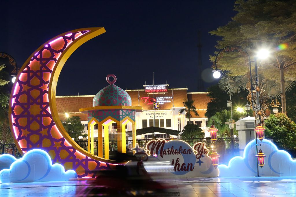 Sambut Ramadan, Pemkot Surabaya Percantik Kota dengan Ala Ornamen Timur Tengah
