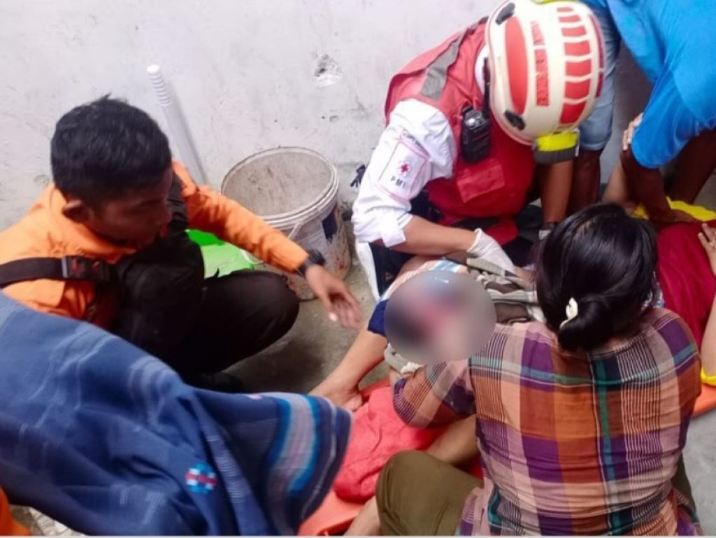 Cerita Penyelamatan Wanita Melahirkan Bayi Prematur dalam Toilet di Surabaya