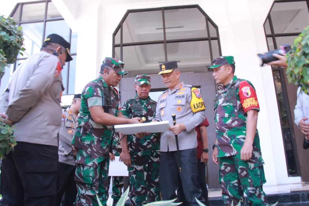 Jajaran Polrestabes Surabaya Amankan Kegiatan Ibu Negara RI