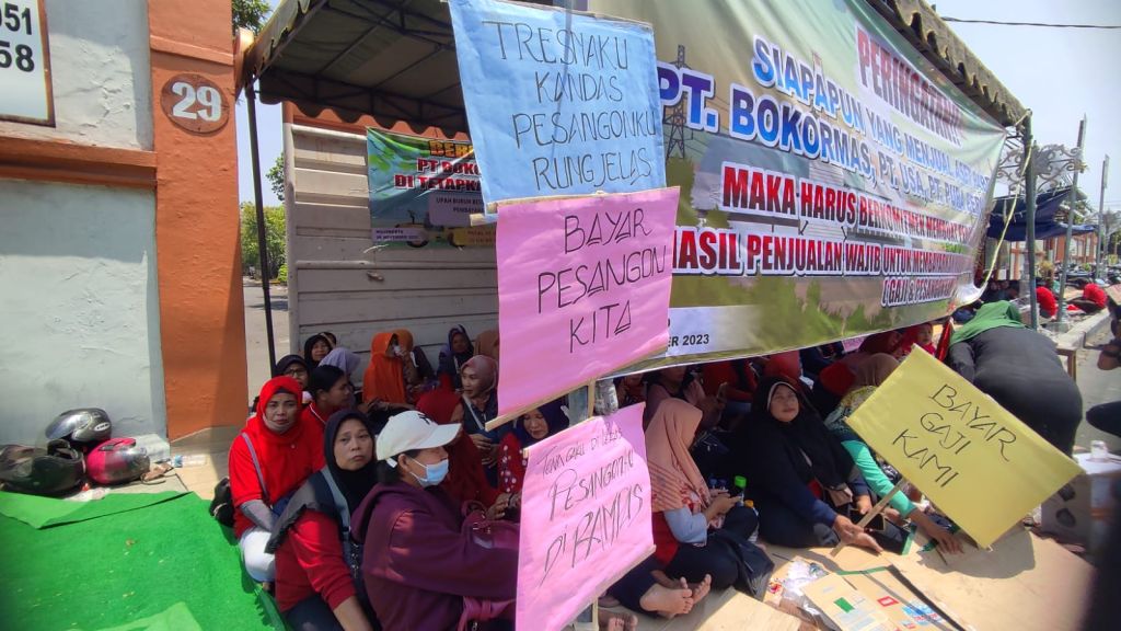 Ratusan Eks Pekerja Pabrik Bokormas Kota Mojokerto Tuntut Pesangon