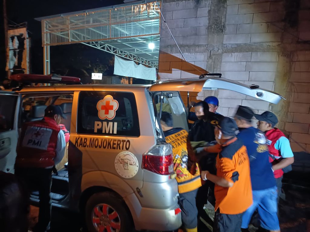 Diduga Akhiri Hidup, Pemuda di Jatirejo Ditemukan Tewas Membusuk di Rumah