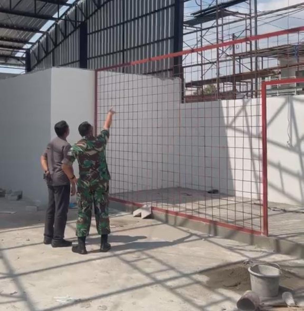 Respons Cepat Kodim 0815 Mojokerto Tangani Kecelakaan Kerja di Trowulan, Satu Pekerja Tewas