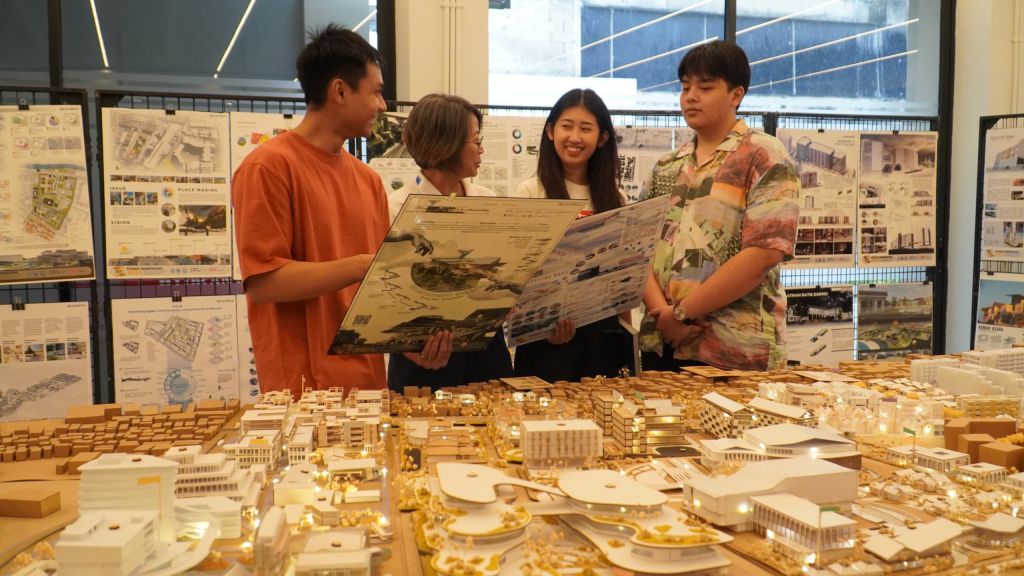 Maket Arsitektur Kawasan Ngagel 30 tahun Mendatang Karya Mahasiswa 3 Negara