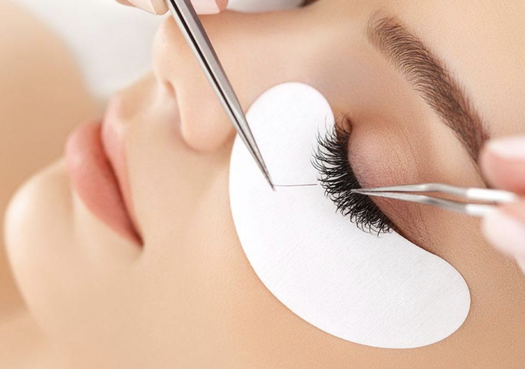 Dear Bestie! Berikut Cara Agar Eyelash Extension Kamu Tahan Lama